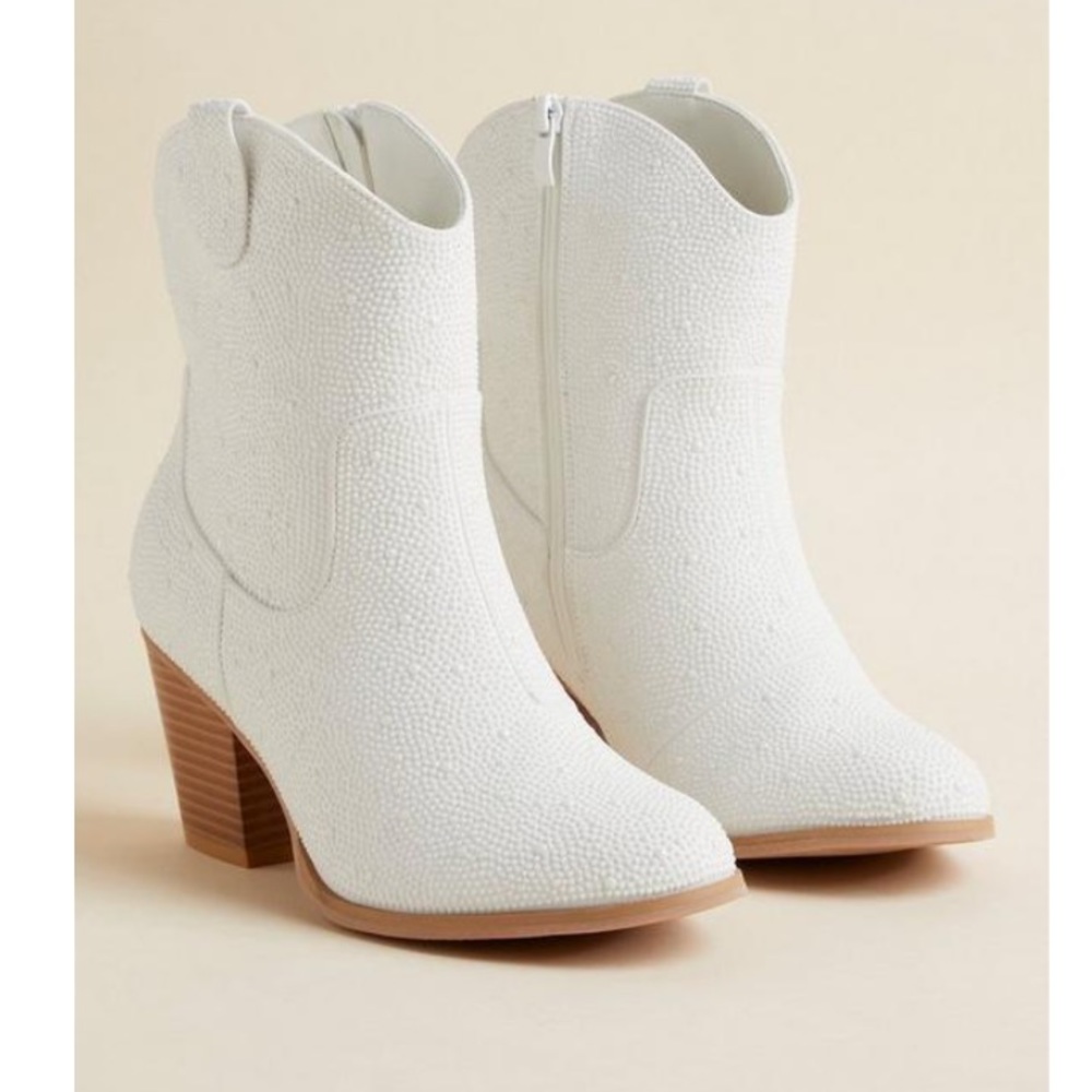 Torrid NWT TORRID NWT Embellished Western Bootie (WW)